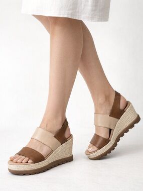 Sorel 
Joanie II Tan Espadrille Wedge Sandals